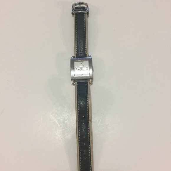 COACH WATCH WITH LEATHER STRAP - Picture 3 of 3